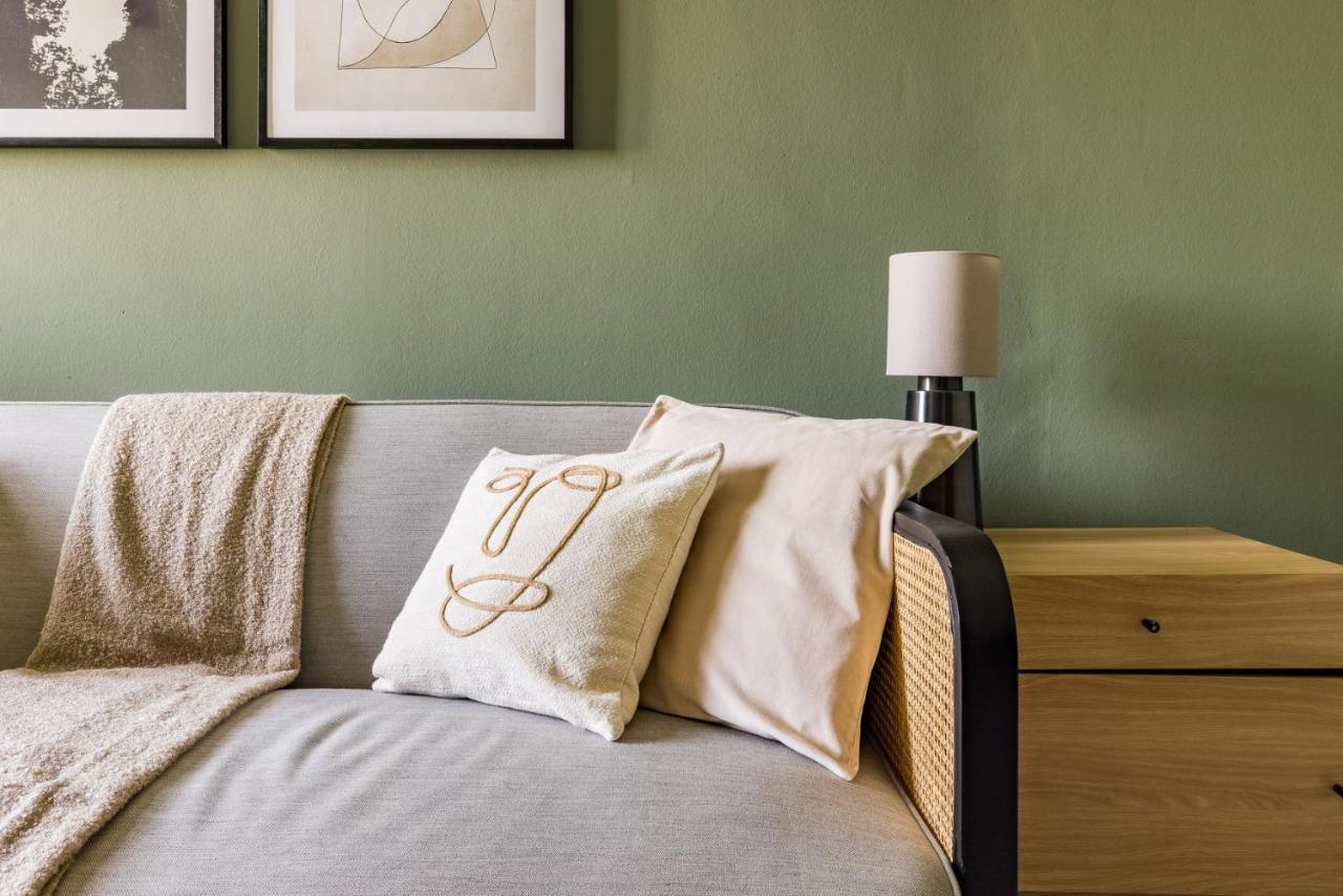 Apartament The Sussex Garden Retreat - Elegant 2Bdr Flat Londyn Zewnętrze zdjęcie